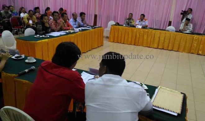 Pleno KPU Provinsi Jambi di Hotel Abadi Jambi (18/12)